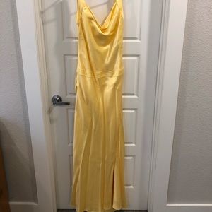 Yellow dress from how to lose a guy in 10 days. Worn once.